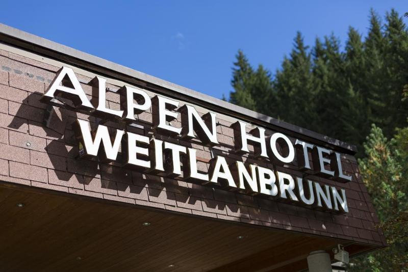 Hotel Alpenhotel Weitlanbrunn 4*